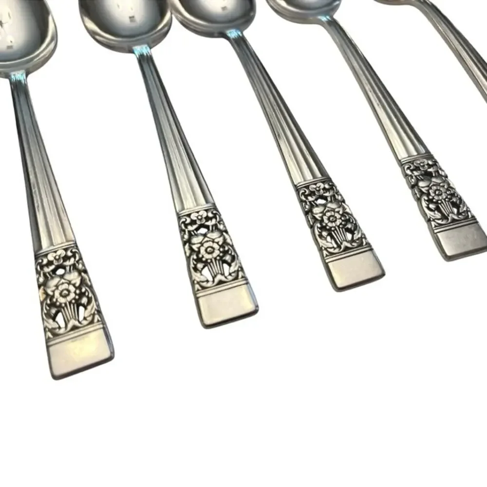 Vintage COMMUNITY Set Of 12 SILVER-PLATED Spoon Set